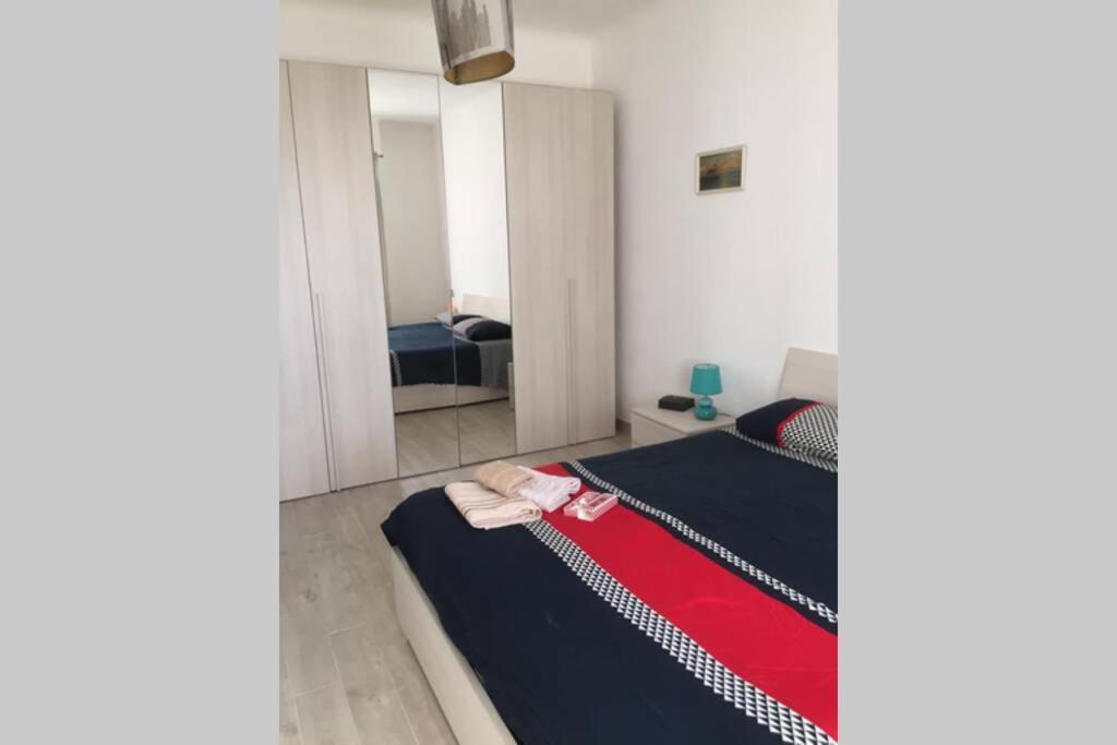 Grand F2 60Mq Centre Antibes, Proche Plages, Commerces, 2 Balcons, Parking, Train, Bus, Deco Vintage, Pet Friendly Exterior foto