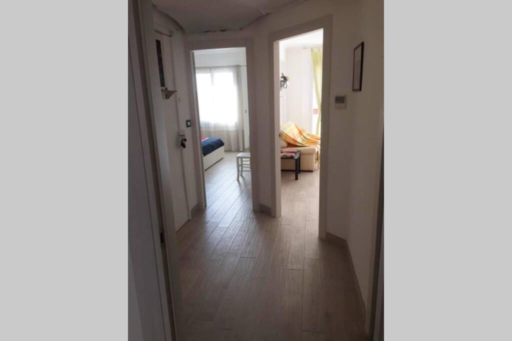 Grand F2 60Mq Centre Antibes, Proche Plages, Commerces, 2 Balcons, Parking, Train, Bus, Deco Vintage, Pet Friendly Exterior foto