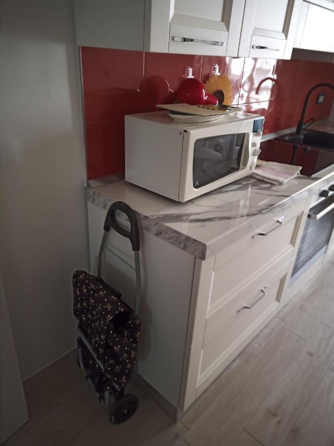 Grand F2 60Mq Centre Antibes, Proche Plages, Commerces, 2 Balcons, Parking, Train, Bus, Deco Vintage, Pet Friendly Exterior foto