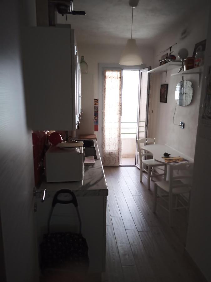 Grand F2 60Mq Centre Antibes, Proche Plages, Commerces, 2 Balcons, Parking, Train, Bus, Deco Vintage, Pet Friendly, Ideal Famille Ou 1-2 Couples Exterior foto