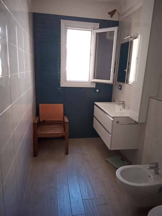 Grand F2 60Mq Centre Antibes, Proche Plages, Commerces, 2 Balcons, Parking, Train, Bus, Deco Vintage, Pet Friendly Exterior foto