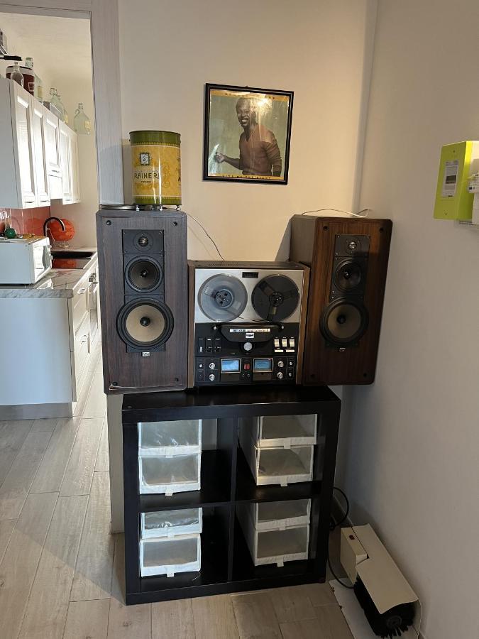 Grand F2 60Mq Centre Antibes, Proche Plages, Commerces, 2 Balcons, Parking, Train, Bus, Deco Vintage, Pet Friendly Exterior foto