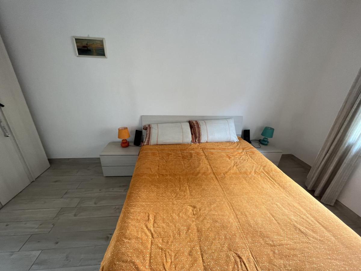 Grand F2 60Mq Centre Antibes, Proche Plages, Commerces, 2 Balcons, Parking, Train, Bus, Deco Vintage, Pet Friendly Exterior foto